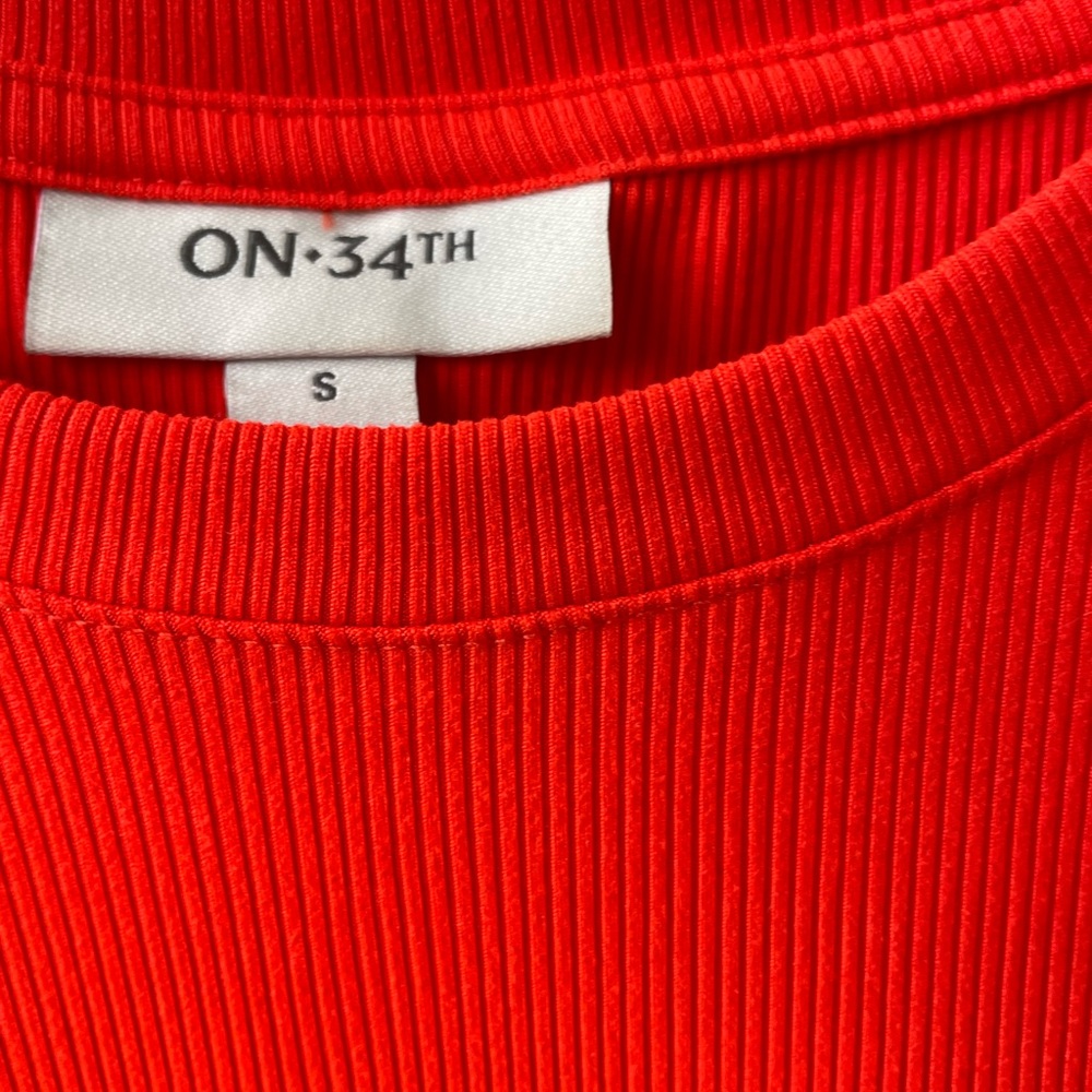 Red-orange Ruffle Sleeve Top small - Picture 4 of 4